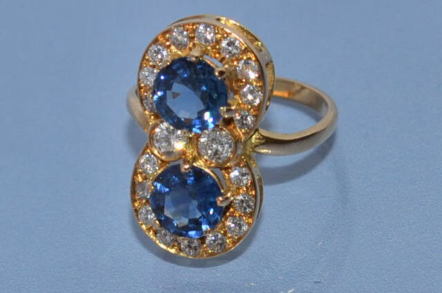 Bague saphirs diamants et or jaune