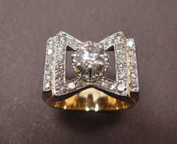Bague Tank vers 1940 or 18 cts et platine avec diamant pricipal de 0.6 ct