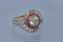 Bague Tourbillon diamants rubis et or 18 carats