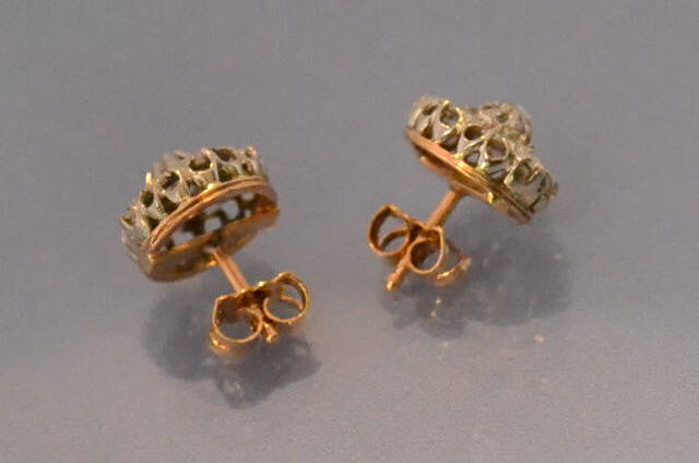 Boucles d'oreille anciennes diamants