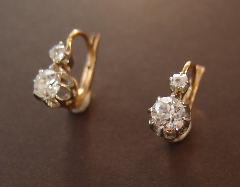 Boucles D'oreilles Anciennes Dormeuses Victoriennes Or Jaune 14 Carats Diamants Taille Rose XIXème Siècle - France Boucles D'oreilles Anciennes Dormeuses Victoriennes Or Jaune 14 Carats Diamants Taille Rose XIXème Siècle - France