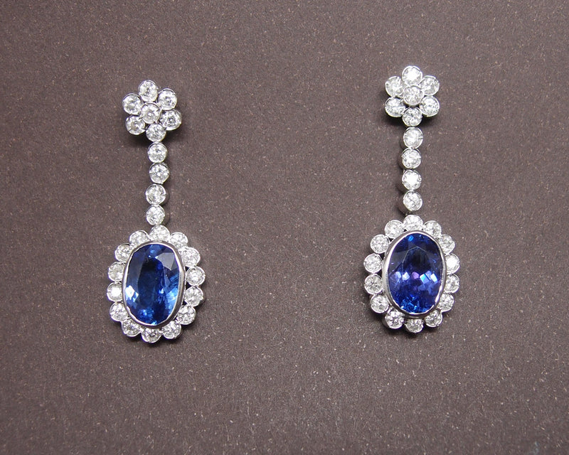 boucles d'oreilles pendantes Tanzanites et diamants