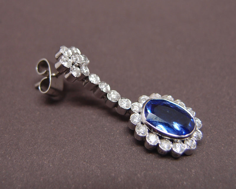 boucles d'oreilles pendantes Tanzanites et diamants