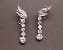 Boucles d'oreilles"Pendants" or , platine et diamants