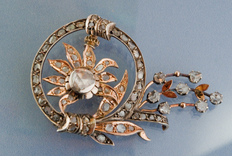 Broche 1900 Diamants