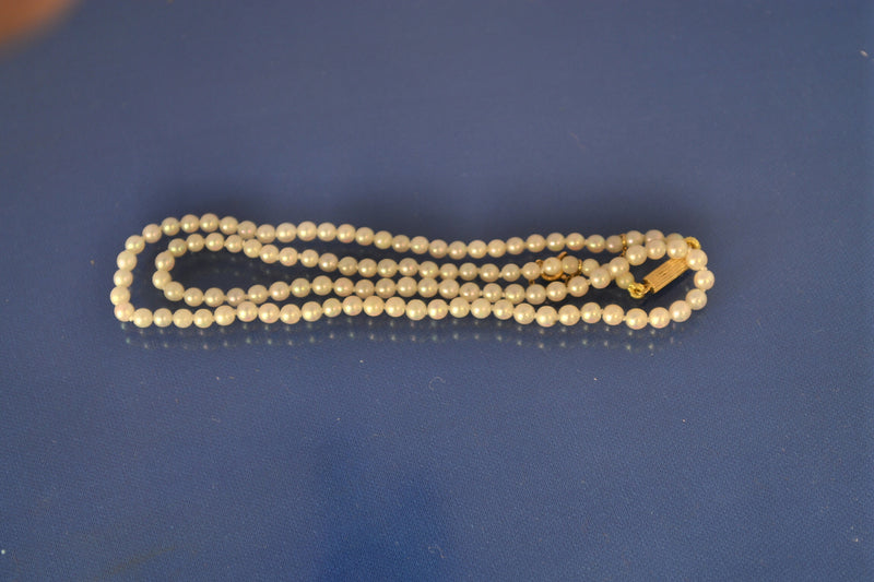 Collier de Perles Anciennes et Fermoir Or Jaune
