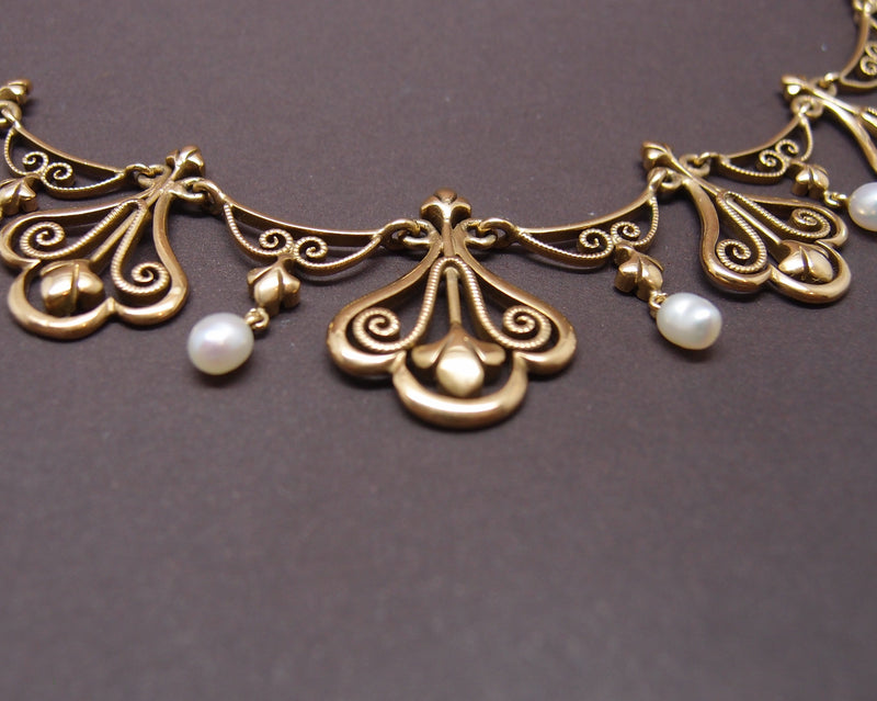 Collier "Draperie" or et perles vers 1900