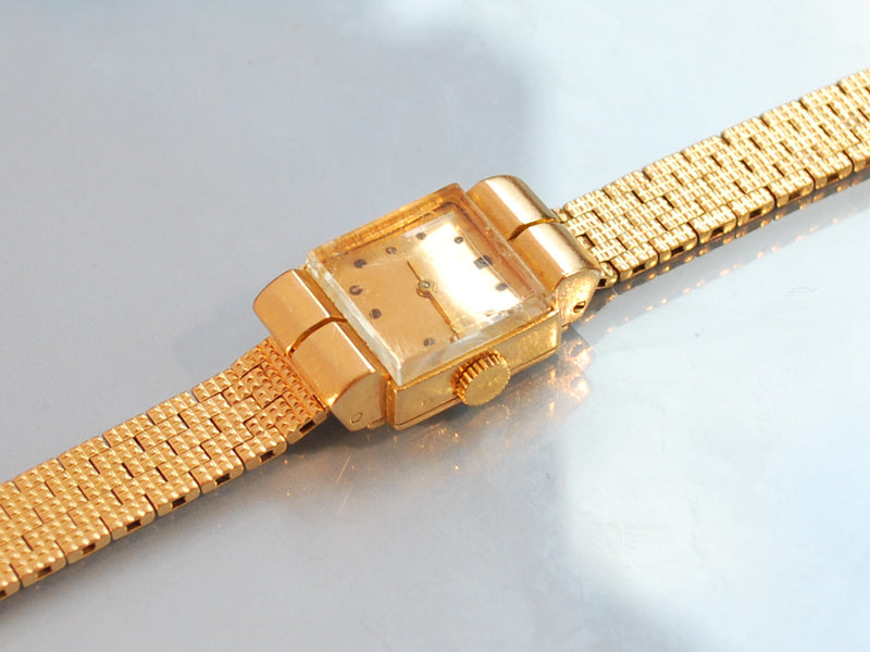 Montre ancienne boucheron or