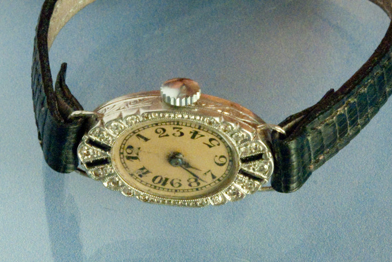 Montre Art déco Platine et Diamants