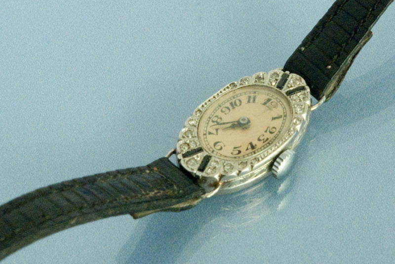 Montre Art déco Platine et Diamants