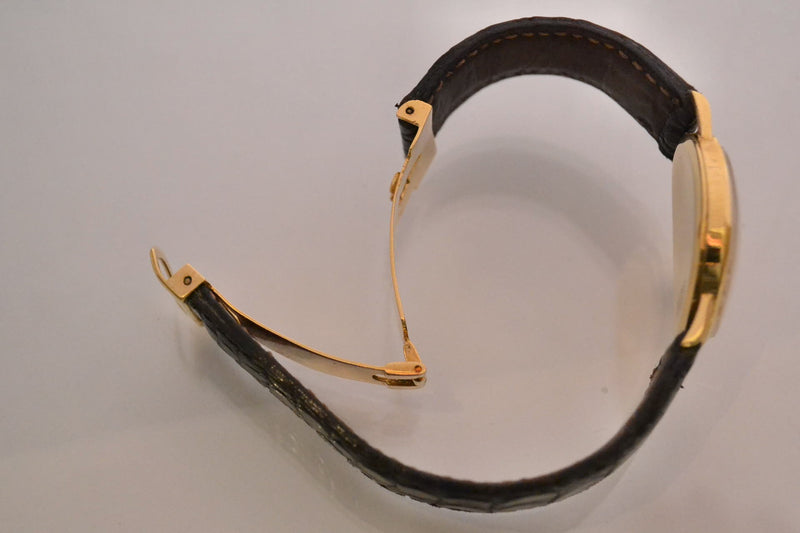 Montre Ovale Or Jaune