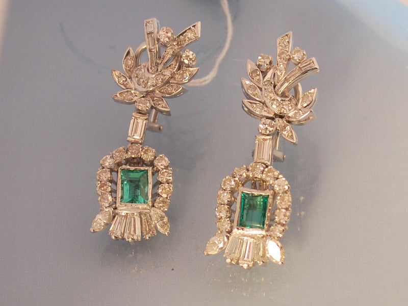 Paire de boucles d'oreille or et diamants