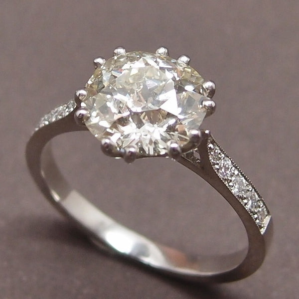 Solitaire diamant taille ancienne coussin de 2.24 ct Benoit